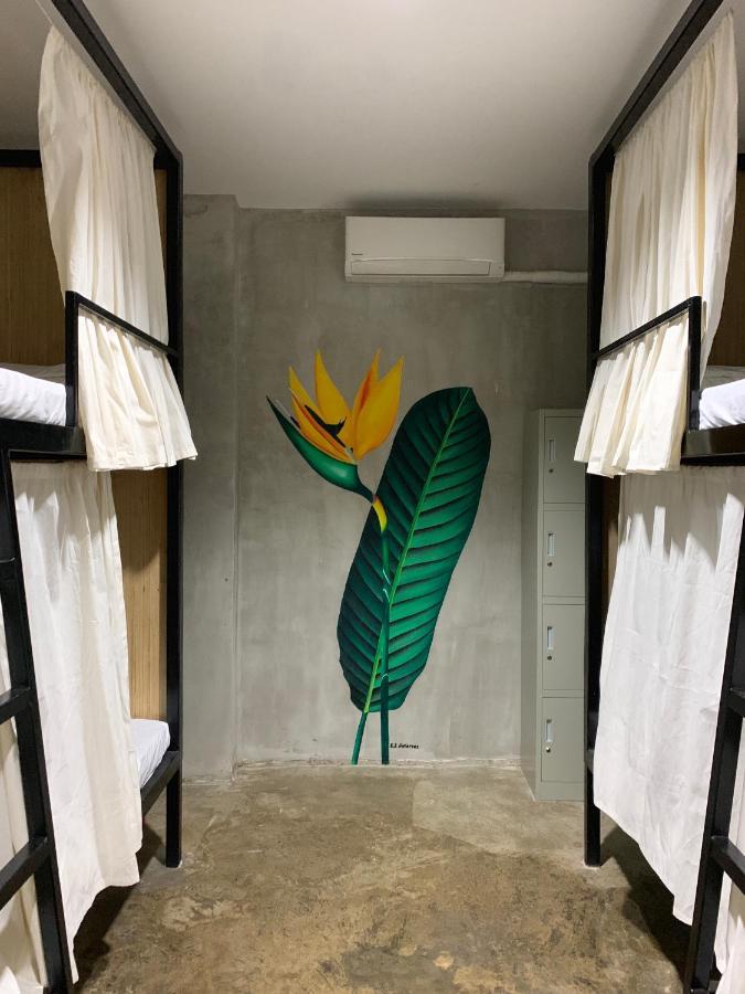 Happynest Hostel Cebu Exterior photo