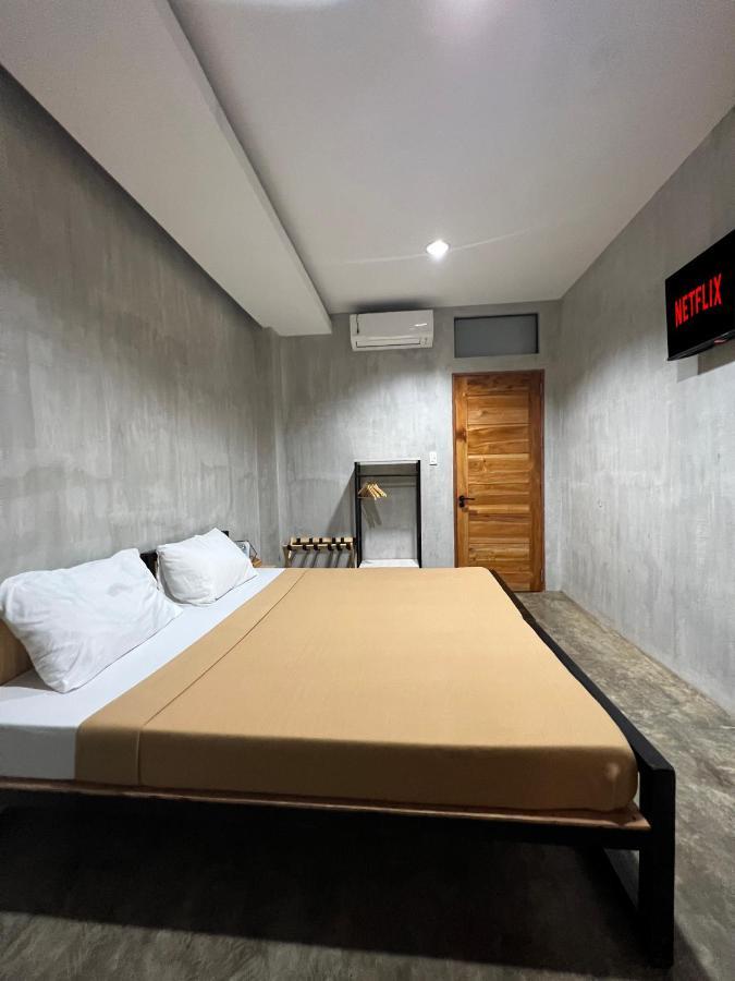Happynest Hostel Cebu Exterior photo